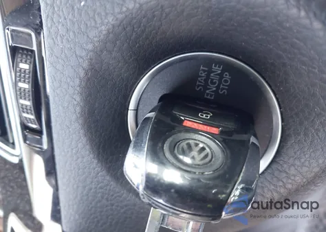 2016 Volkswagen Touareg Vr6 Sport z USA, uszkodzony, nr VIN WVGEF9BP0GD010125